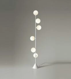 Lampadaire Vertical Globe