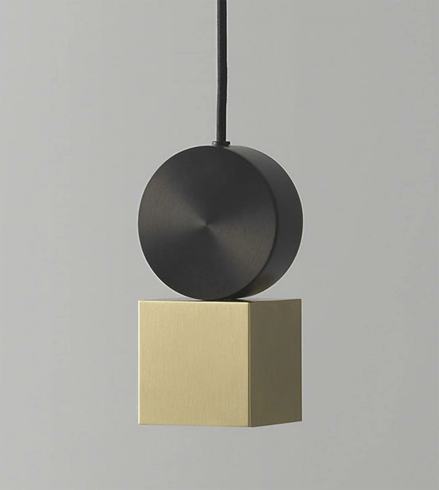 Suspension Calé(e) V1 4 Suspension Calé(e) V1 – Image 2